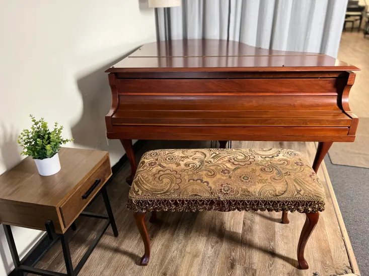 Cable Queen Anne Baby Grand - Image 21